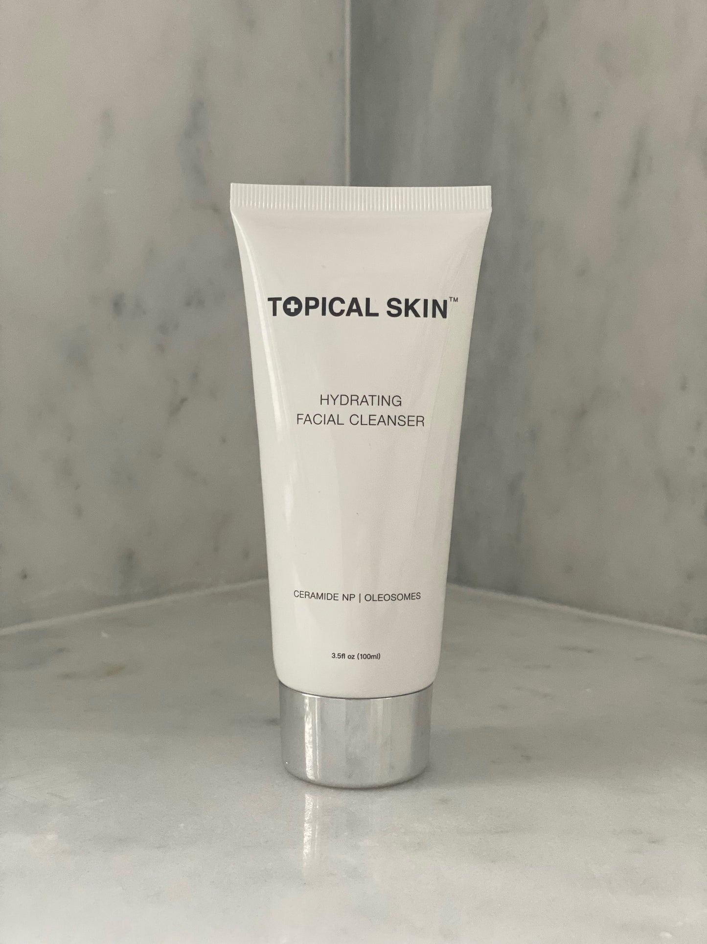 Topical Skin Hydrating Facial Cleanser with Oleosomes and Ceramide; Gentle face wash