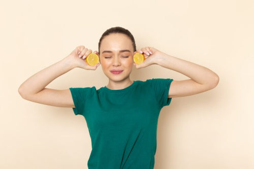 The Role of Antioxidants in Protecting Skin From Daily Environmental Stressors
