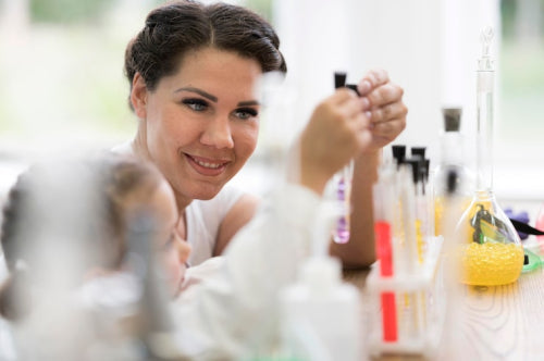 Educational Approaches to Advanced Skincare Ingredient Technologies