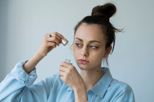 What Is a Peptide Serum and Who Should Use One?