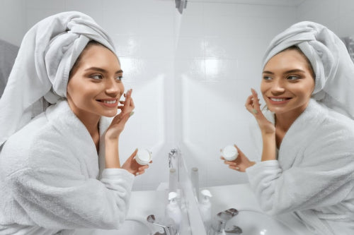 Hydrating Cleanser vs Regular Cleanser: What Is the Difference?