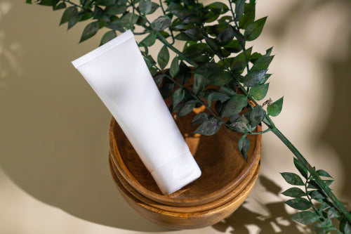 How Botanical Ingredients Complement Clinical Skincare