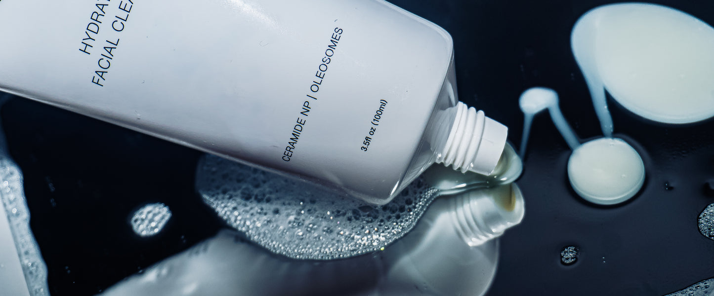 Hydrating Facial Cleanser with Oleosomes